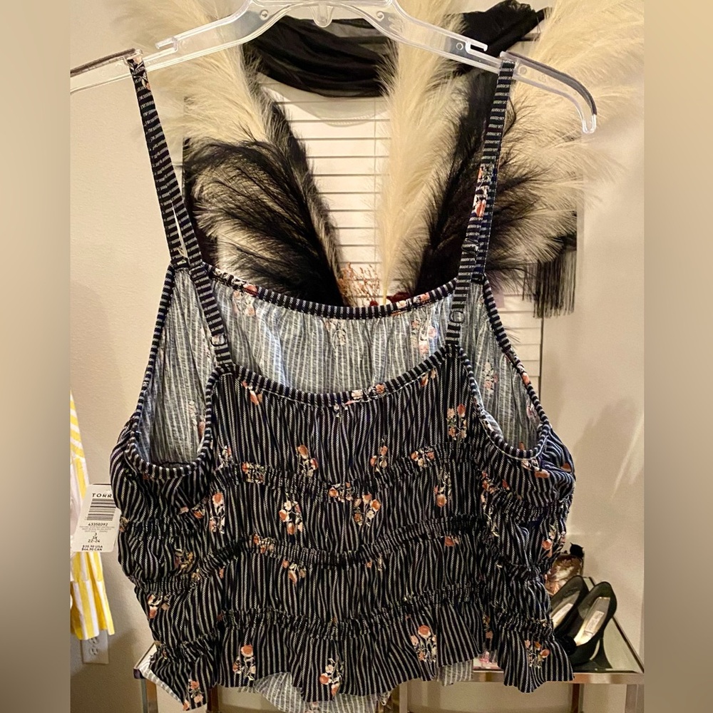 Torrid Festi Black Floral Smocked Crop Cami - Size 3X - NWT! - Picture 9 of 11